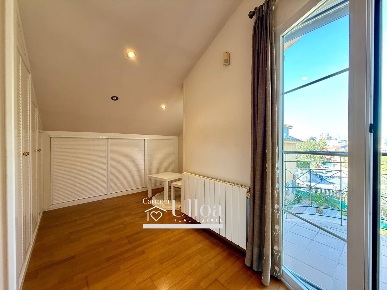 5 bedroom Villa for sale in Playa de San Juan with pool garage - € 990,000 (Ref: 9625917)