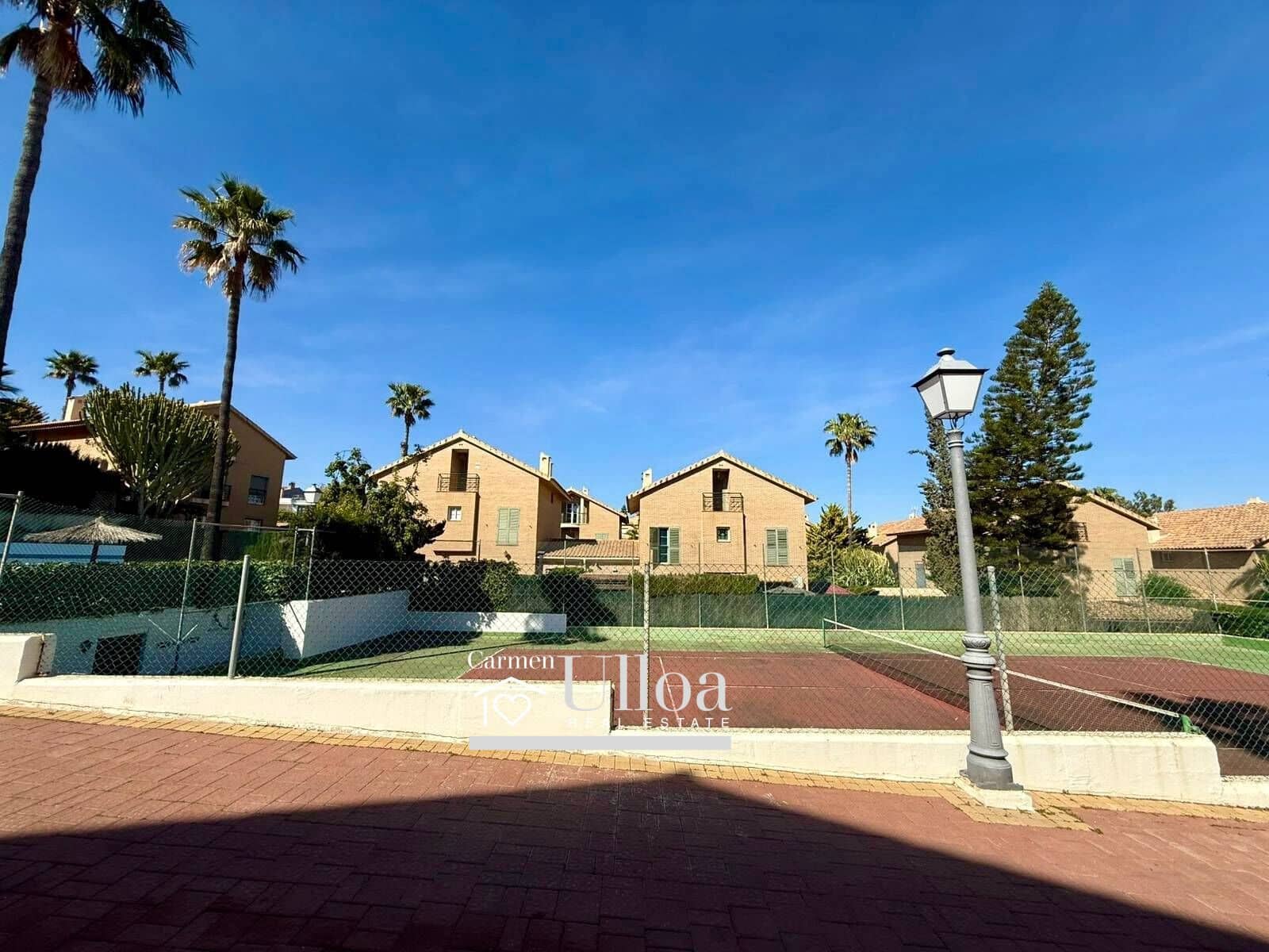 5 bedroom Villa for sale in Playa de San Juan with pool garage - € 990,000 (Ref: 9625917)