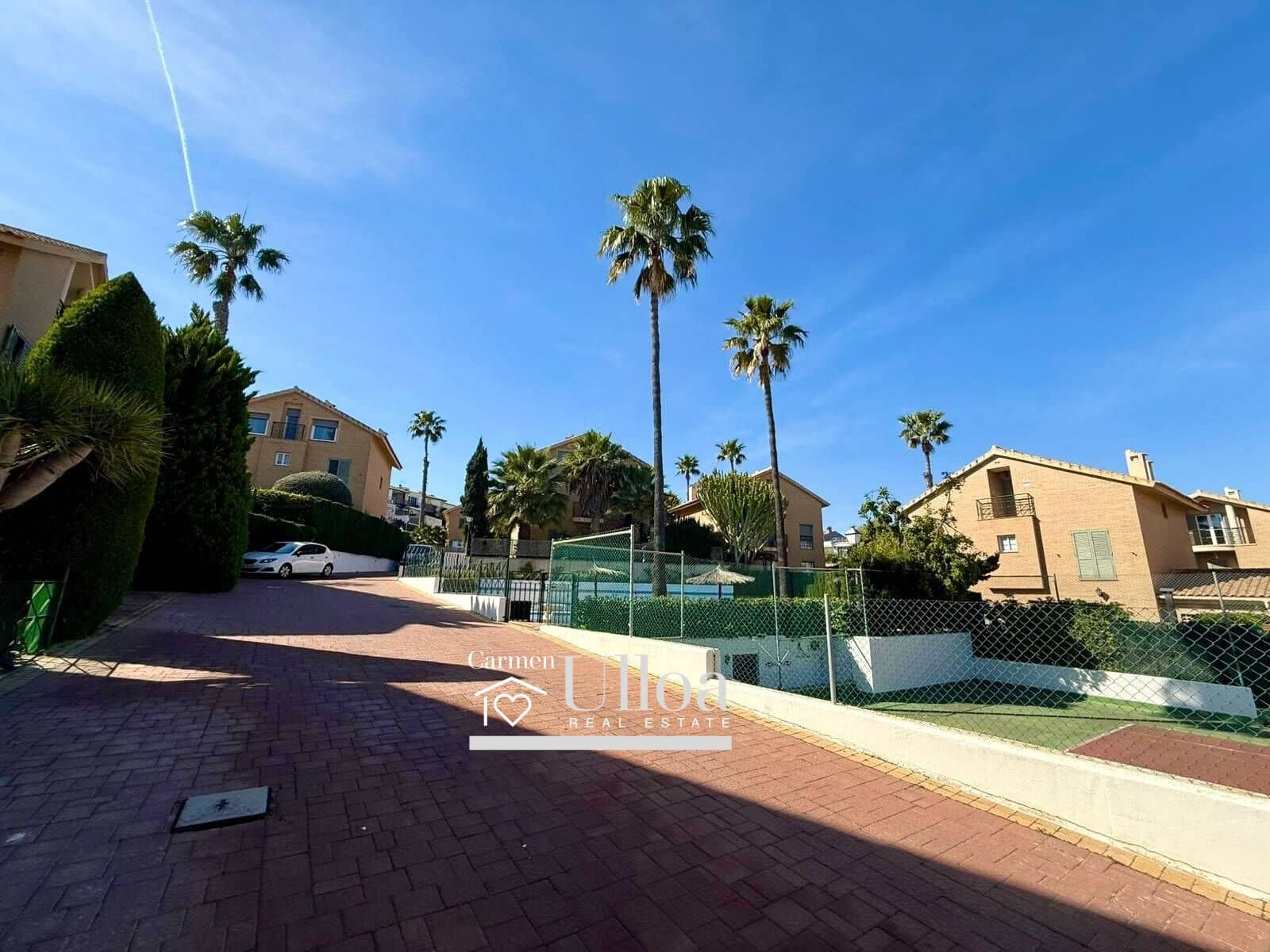 5 bedroom Villa for sale in Playa de San Juan with pool garage - € 990,000 (Ref: 9625917)