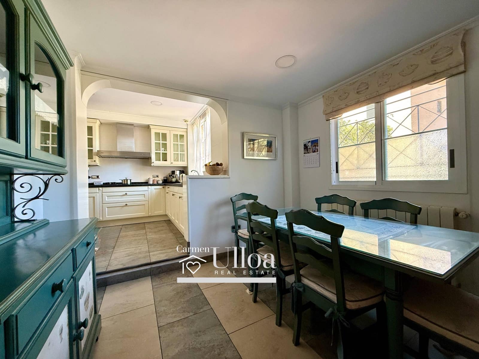 5 bedroom Villa for sale in Playa de San Juan with pool garage - € 990,000 (Ref: 9625917)