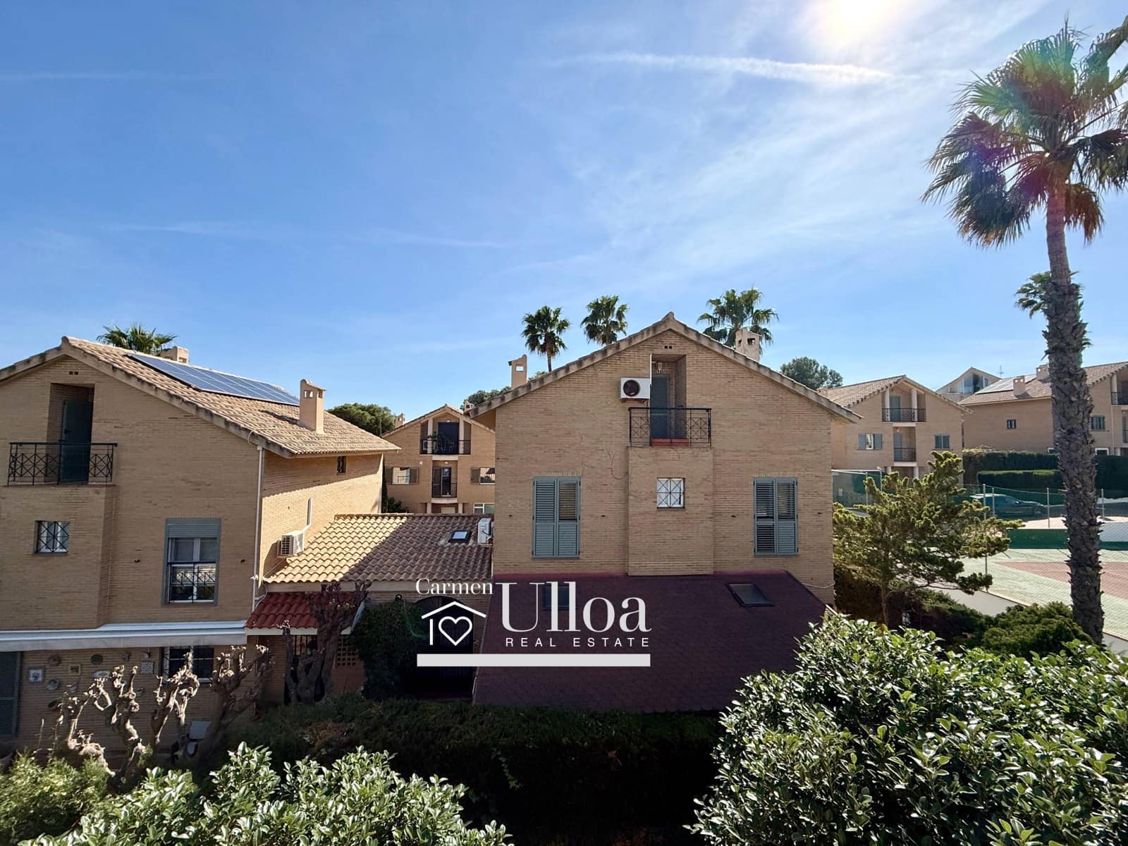 5 bedroom Villa for sale in Playa de San Juan with pool garage - € 990,000 (Ref: 9625917)