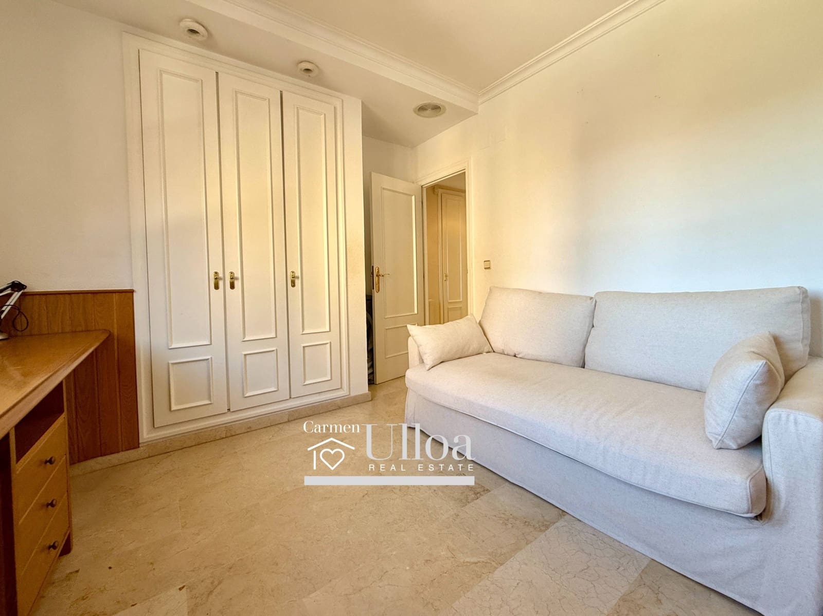 5 bedroom Villa for sale in Playa de San Juan with pool garage - € 990,000 (Ref: 9625917)