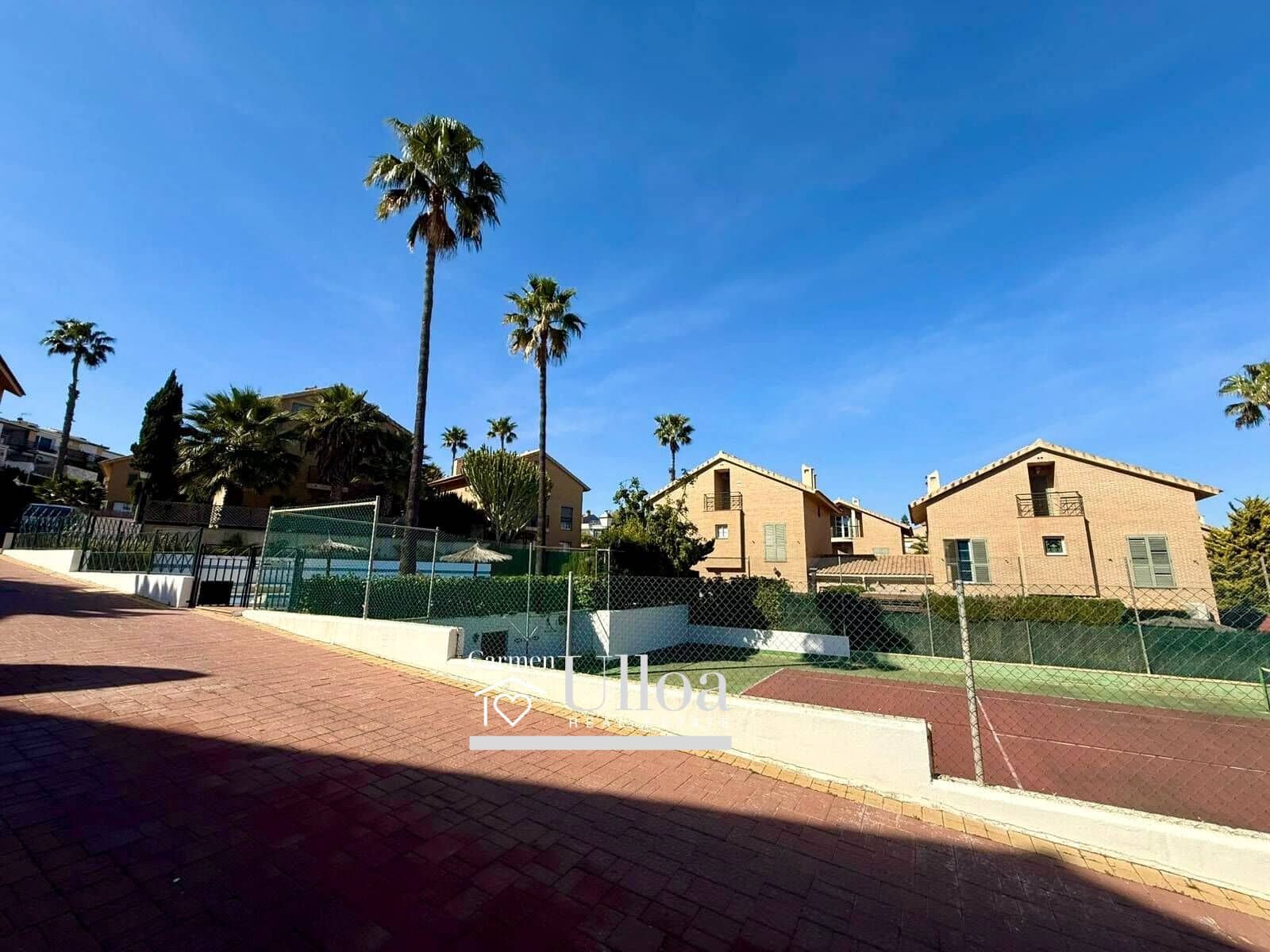 5 bedroom Villa for sale in Playa de San Juan with pool garage - € 990,000 (Ref: 9625917)