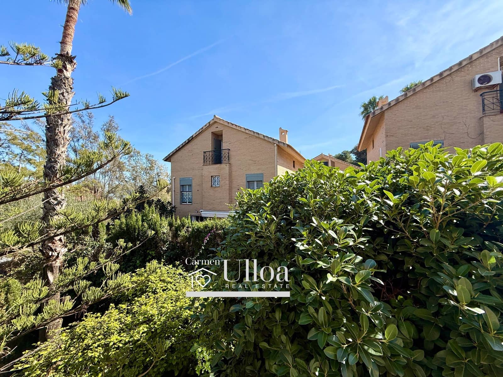 5 bedroom Villa for sale in Playa de San Juan with pool garage - € 990,000 (Ref: 9625917)