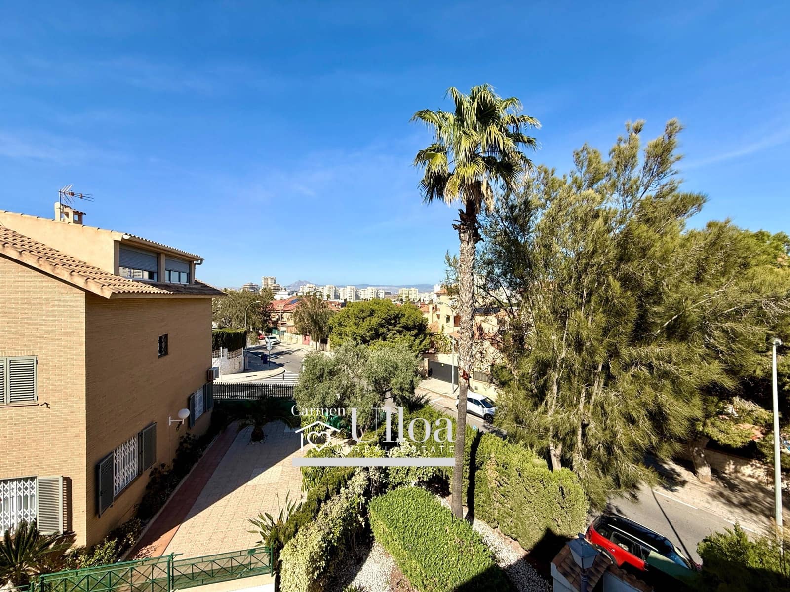 5 bedroom Villa for sale in Playa de San Juan with pool garage - € 990,000 (Ref: 9625917)