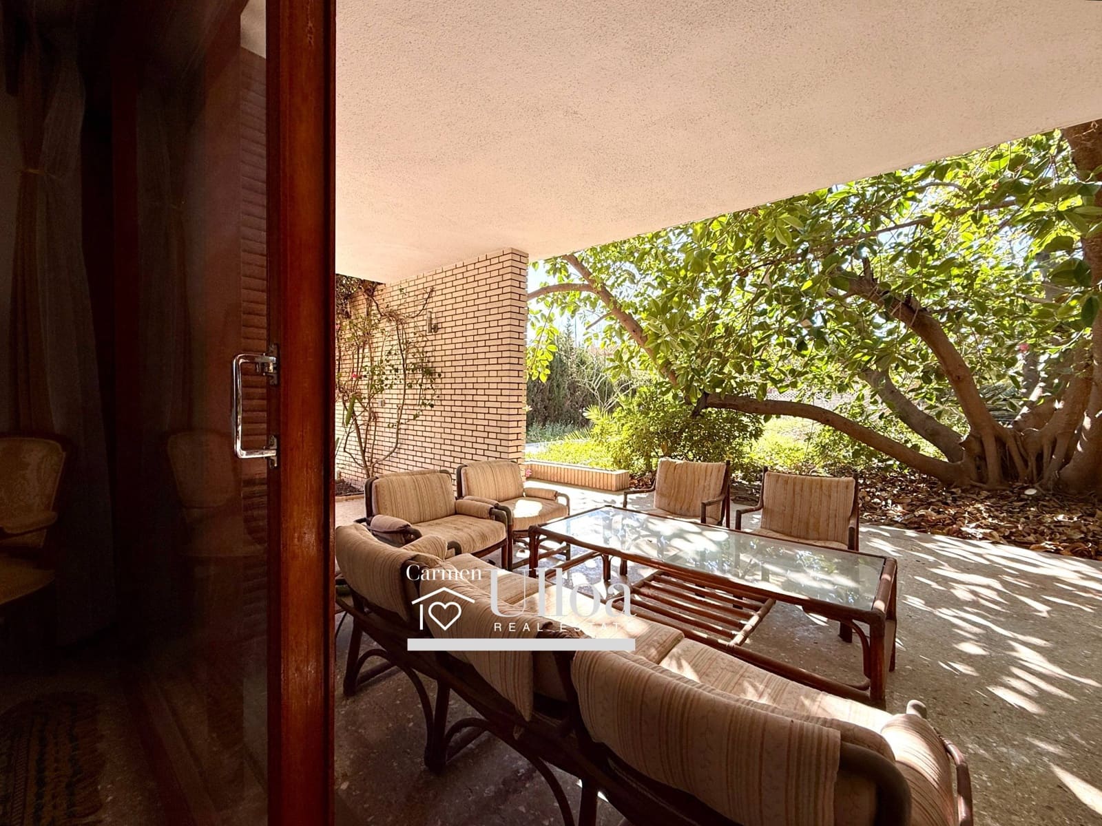 7 soverom Villa til salgs i Alicante by med svømmebasseng garasje - € 1 600 000 (Ref: 9637797)