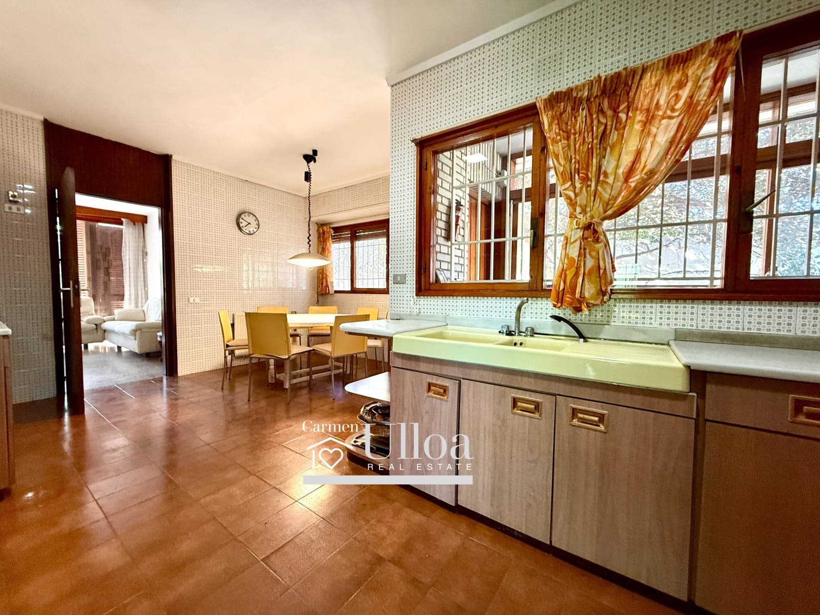 7 soverom Villa til salgs i Alicante by med svømmebasseng garasje - € 1 600 000 (Ref: 9637797)