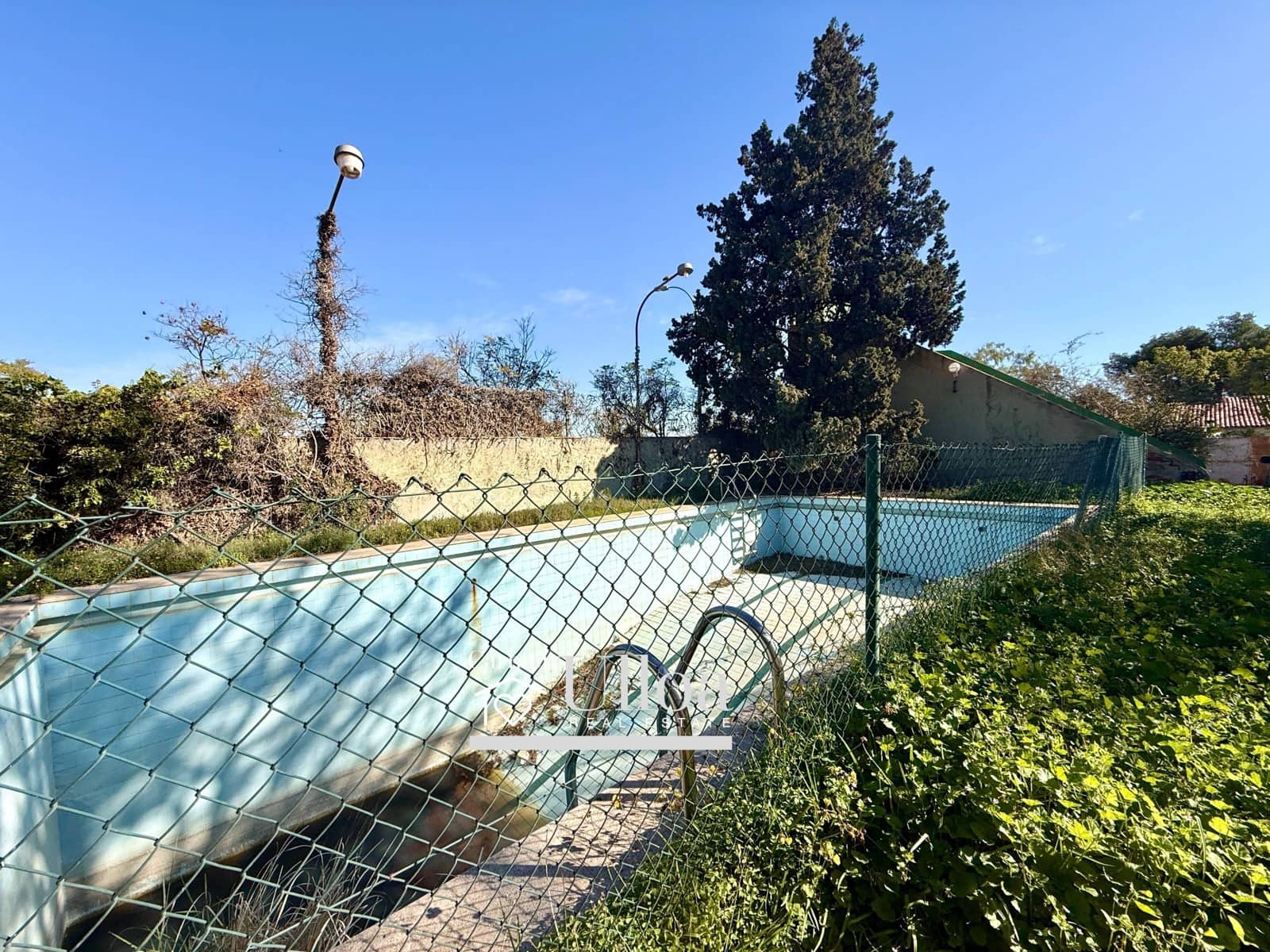 7 soverom Villa til salgs i Alicante by med svømmebasseng garasje - € 1 600 000 (Ref: 9637797)