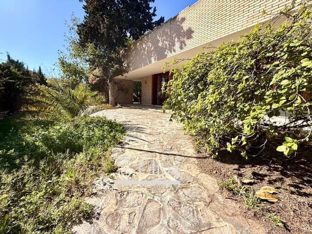 7 soveværelse Villa til salg i Vistahermosa, Alicante by med swimmingpool garage - € 1.600.000 (Ref: 9637797)