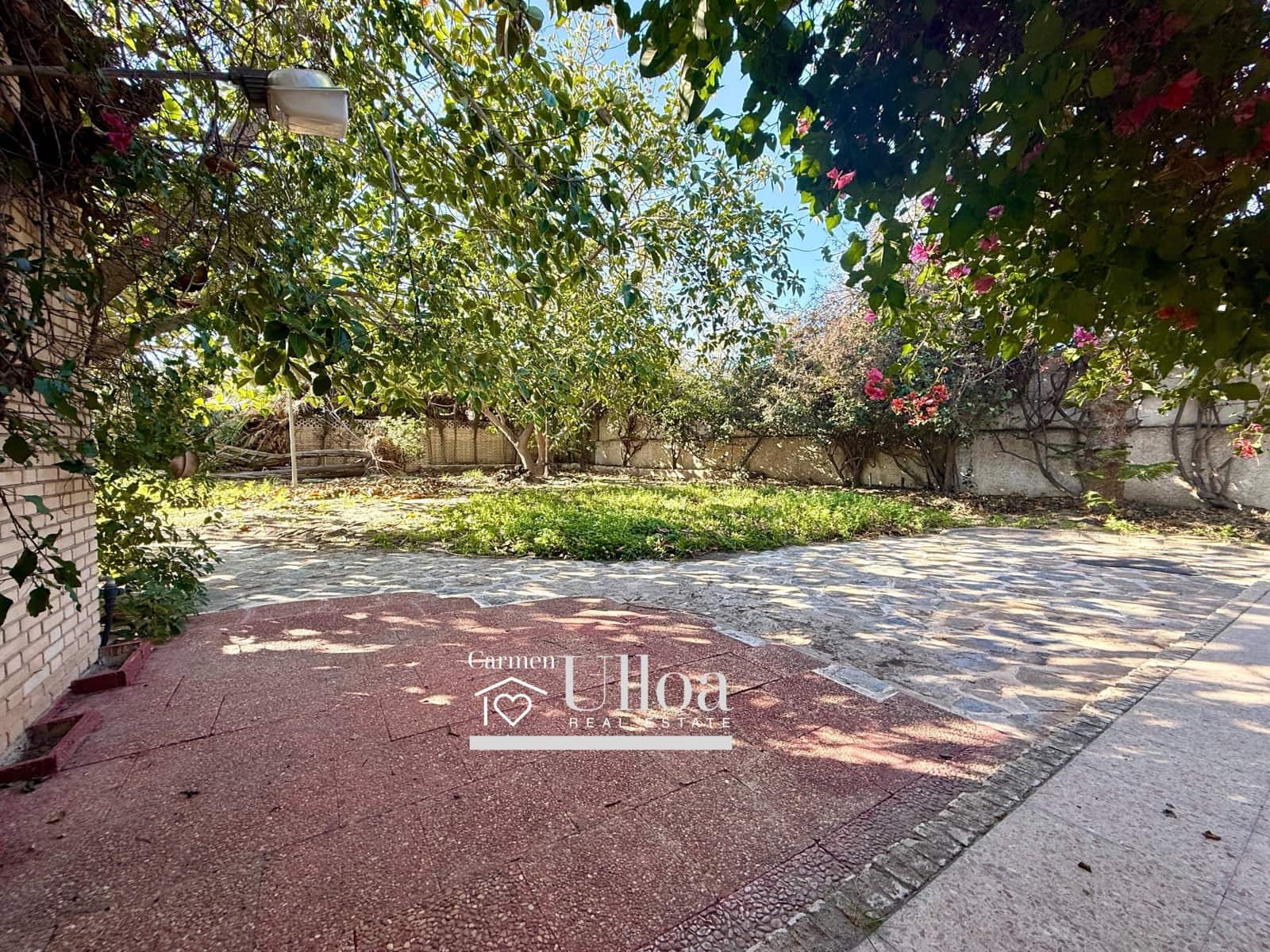 7 soverom Villa til salgs i Alicante by med svømmebasseng garasje - € 1 600 000 (Ref: 9637797)