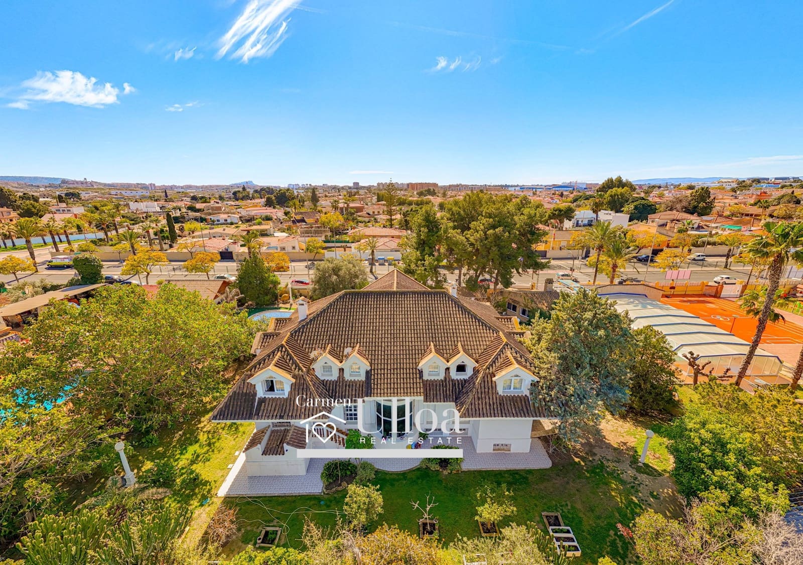 6 soverom Villa til salgs i San Vicente / Sant Vicent del Raspeig med svømmebasseng garasje - € 1 100 000 (Ref: 9645259)