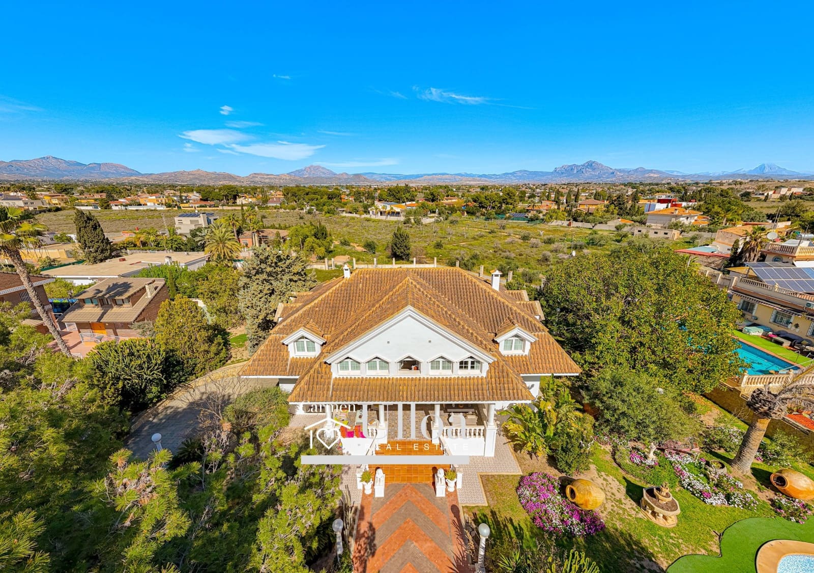 6 soverom Villa til salgs i San Vicente / Sant Vicent del Raspeig med svømmebasseng garasje - € 1 100 000 (Ref: 9645259)