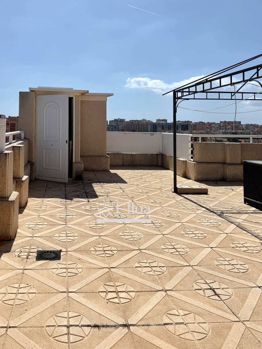 3 bedroom Apartment for sale in Playa de San Juan with pool garage - € 539,000 (Ref: 9729365)