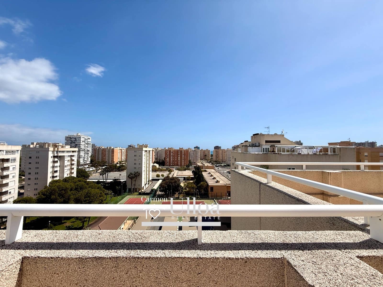 3 bedroom Apartment for sale in Playa de San Juan with pool garage - € 539,000 (Ref: 9729365)