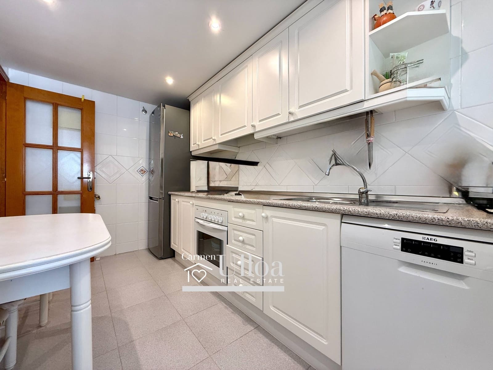 3 bedroom Apartment for sale in Playa de San Juan with pool garage - € 539,000 (Ref: 9729365)