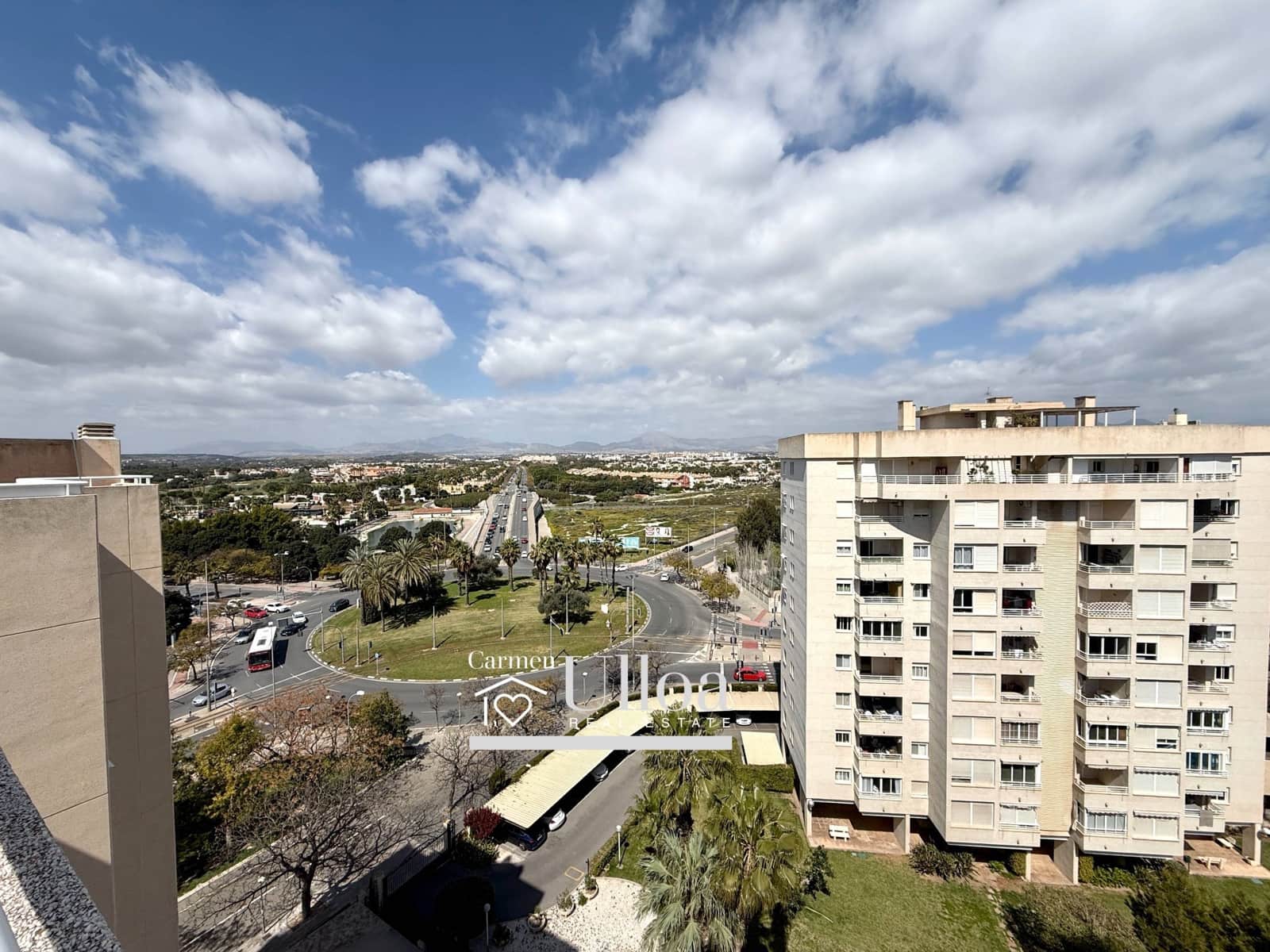 3 bedroom Apartment for sale in Playa de San Juan with pool garage - € 539,000 (Ref: 9729365)