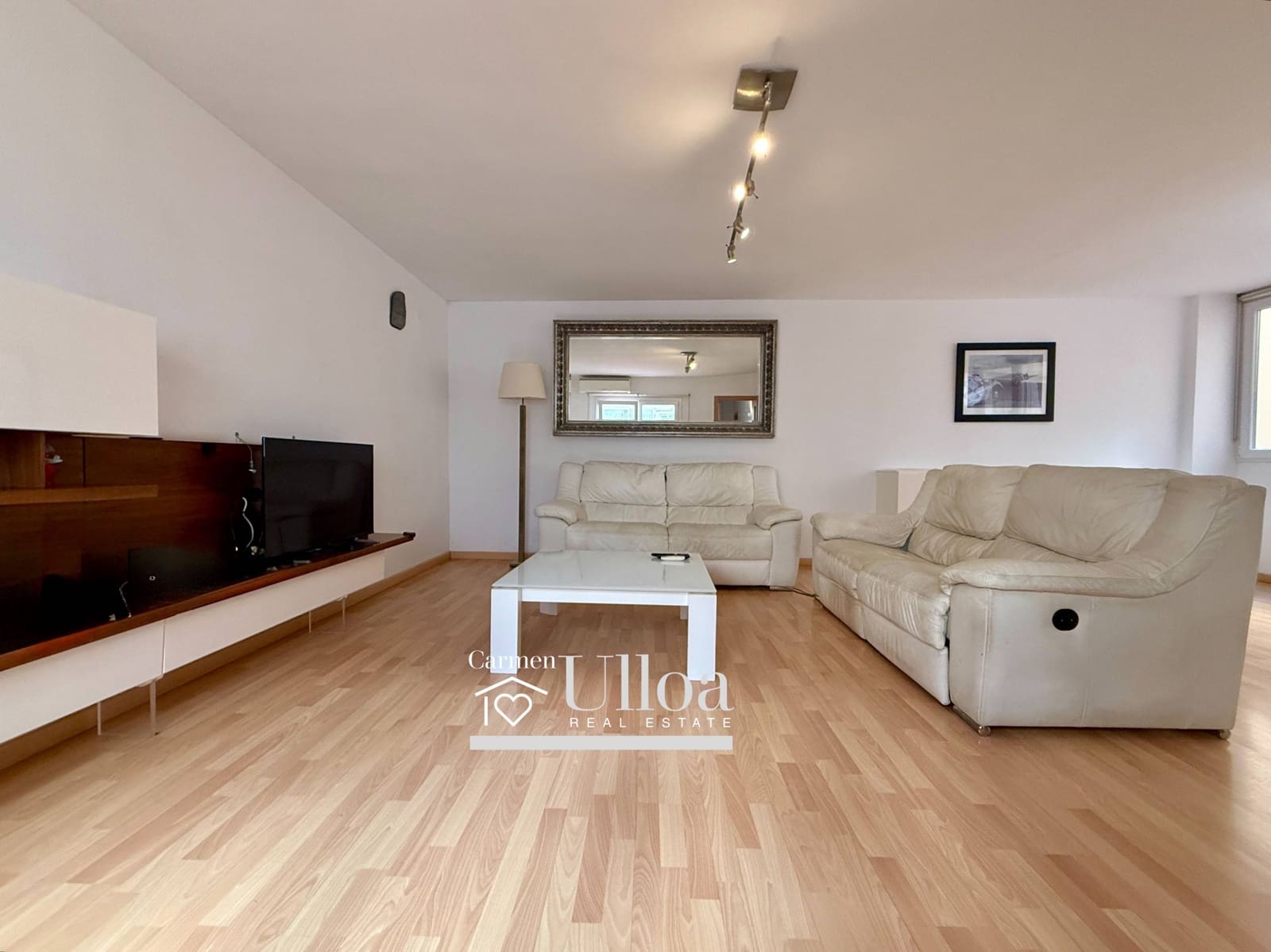 3 bedroom Flat for sale in Alicante / Alacant city - € 380,000 (Ref: 9732424)