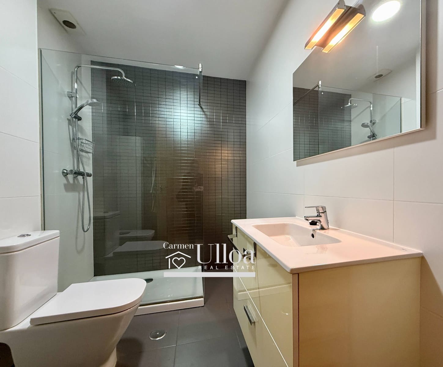 3 bedroom Flat for sale in Alicante / Alacant city - € 380,000 (Ref: 9732424)