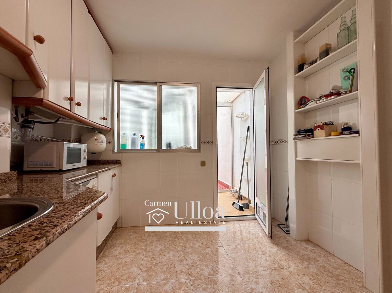 3 bedroom Flat for sale in Alicante / Alacant city - € 380,000 (Ref: 9732424)
