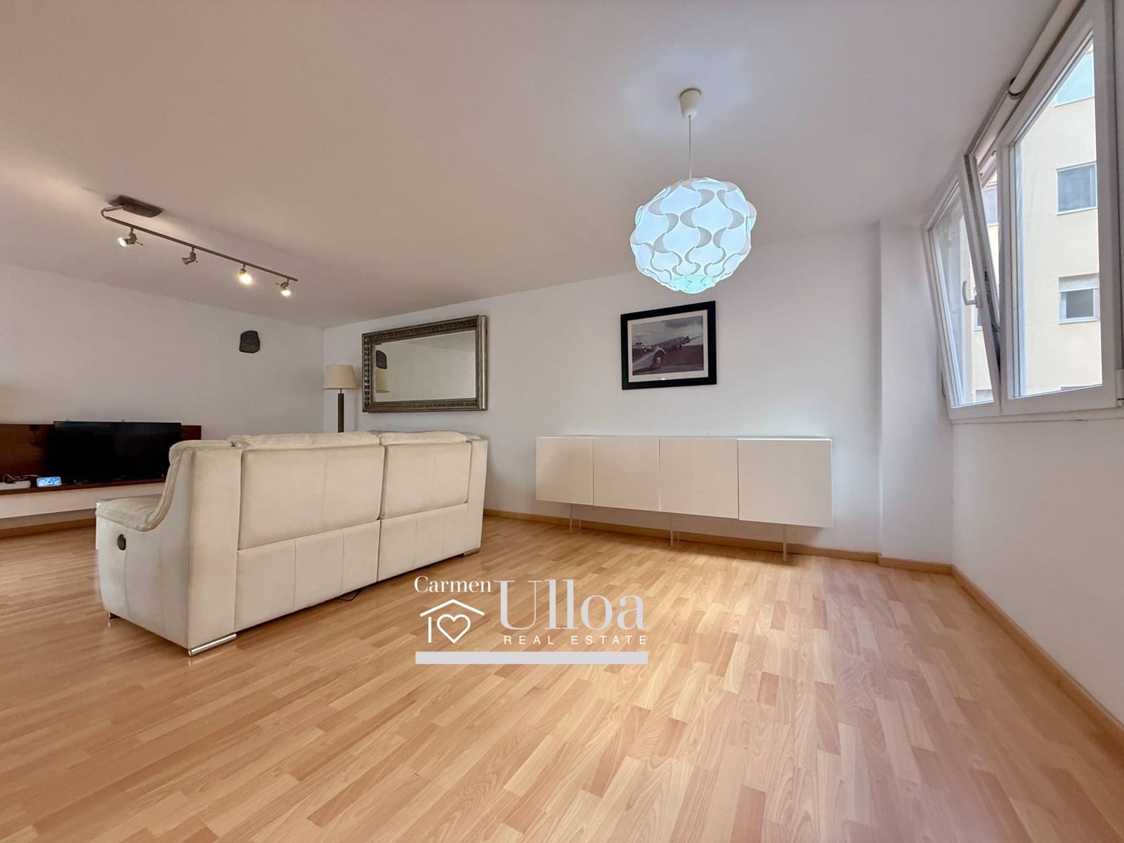 3 bedroom Flat for sale in Alicante / Alacant city - € 380,000 (Ref: 9732424)