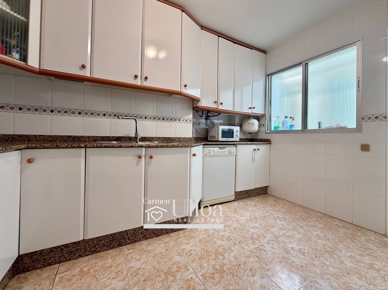 3 bedroom Flat for sale in Alicante / Alacant city - € 380,000 (Ref: 9732424)