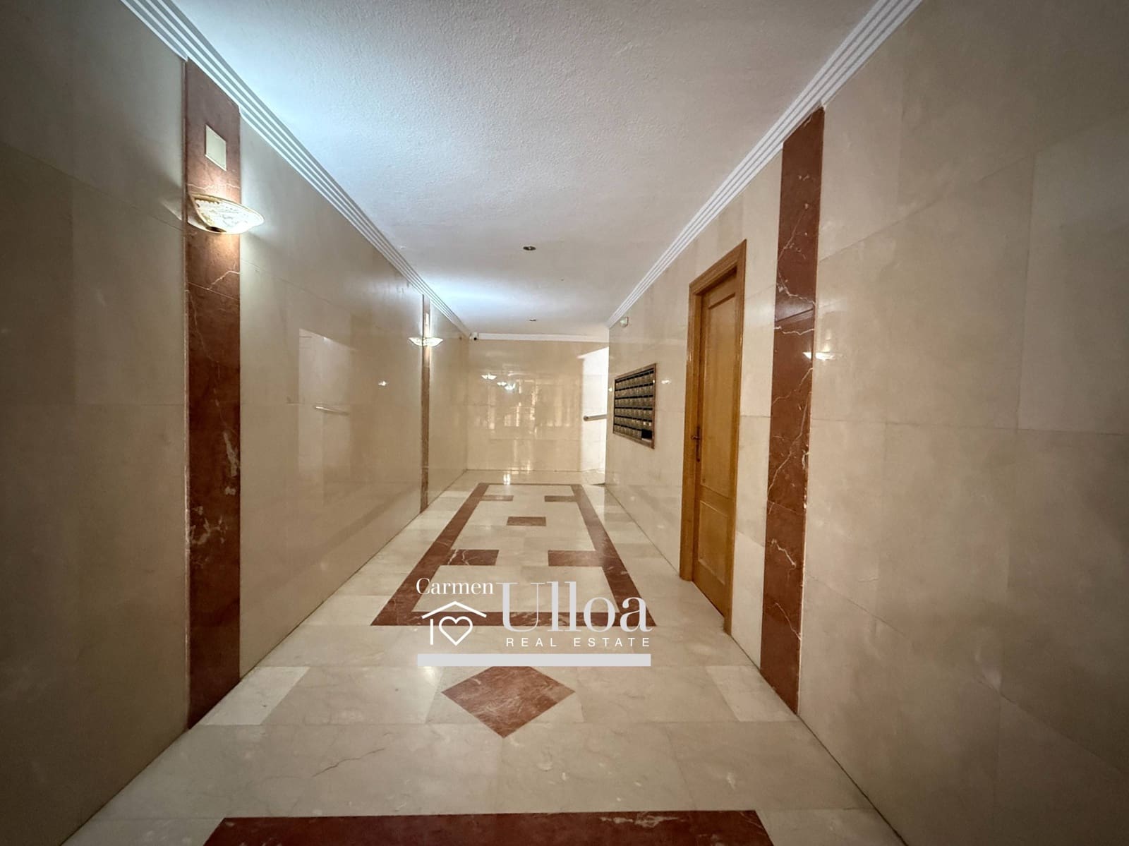 3 bedroom Flat for sale in Alicante / Alacant city - € 380,000 (Ref: 9732424)