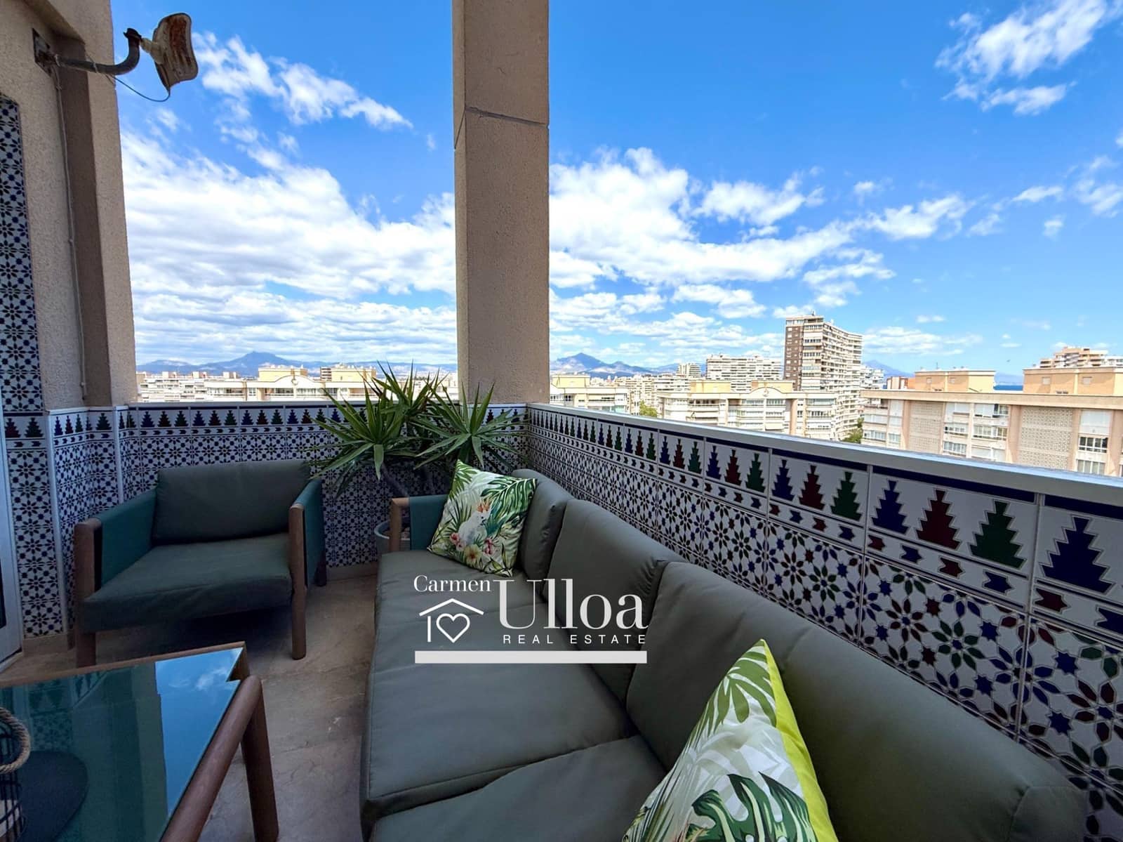 3 bedroom Penthouse for sale in Playa de San Juan with pool - € 649,000 (Ref: 9813373)