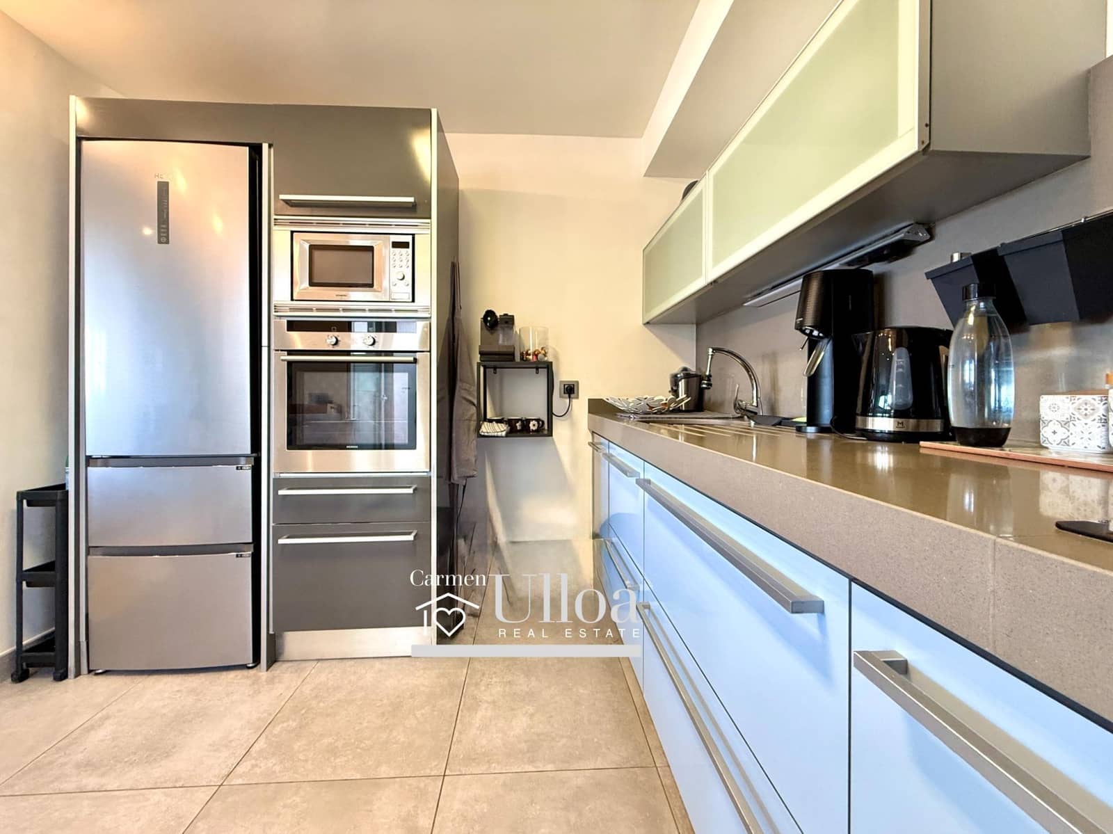 3 bedroom Penthouse for sale in Playa de San Juan with pool - € 649,000 (Ref: 9813373)