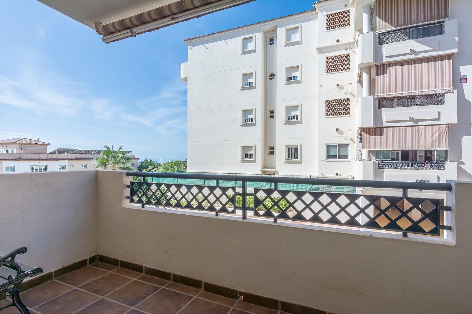 3 soveværelse Lejlighed til salg i Benalmadena med garage - € 369.900 (Ref: 10004243)