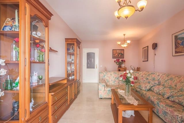 3 soveværelse Lejlighed til salg i Benalmádena med garage - € 369.900 (Ref: 10004243)