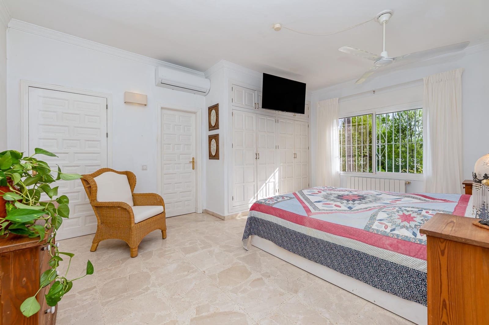 Chalet de 4 habitaciones en Alhaurín el Grande en venta con piscina garaje - 998.000 € (Ref: 10020974)