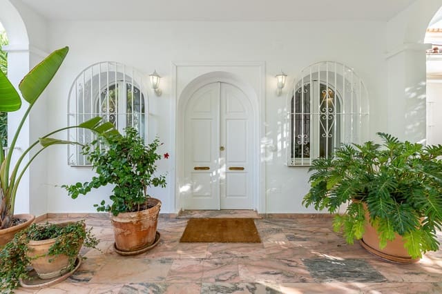 Chalet de 4 habitaciones en Alhaurín el Grande en venta con piscina garaje - 998.000 € (Ref: 10020974)