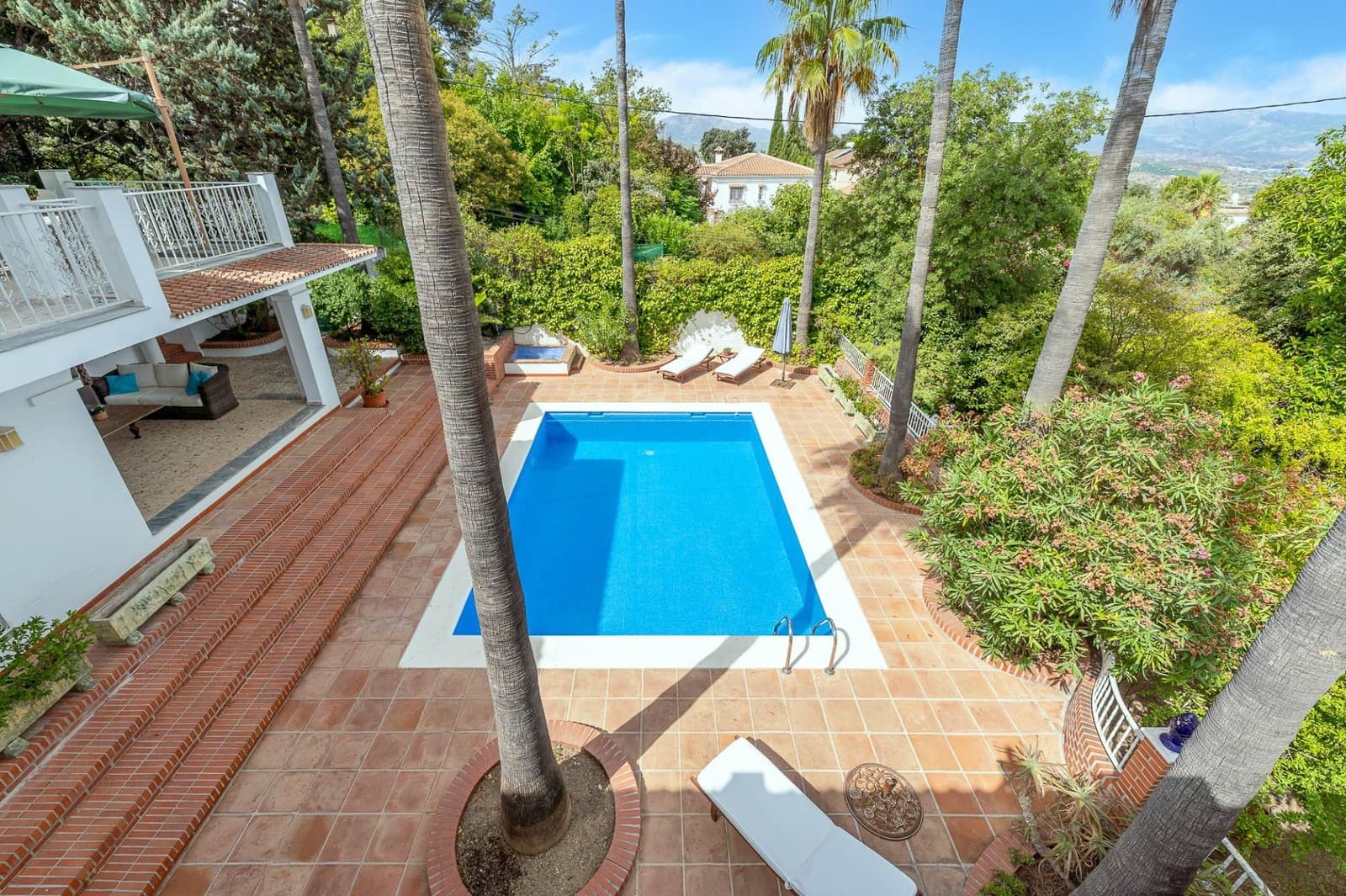Chalet de 4 habitaciones en Alhaurín el Grande en venta con piscina garaje - 998.000 € (Ref: 10020974)