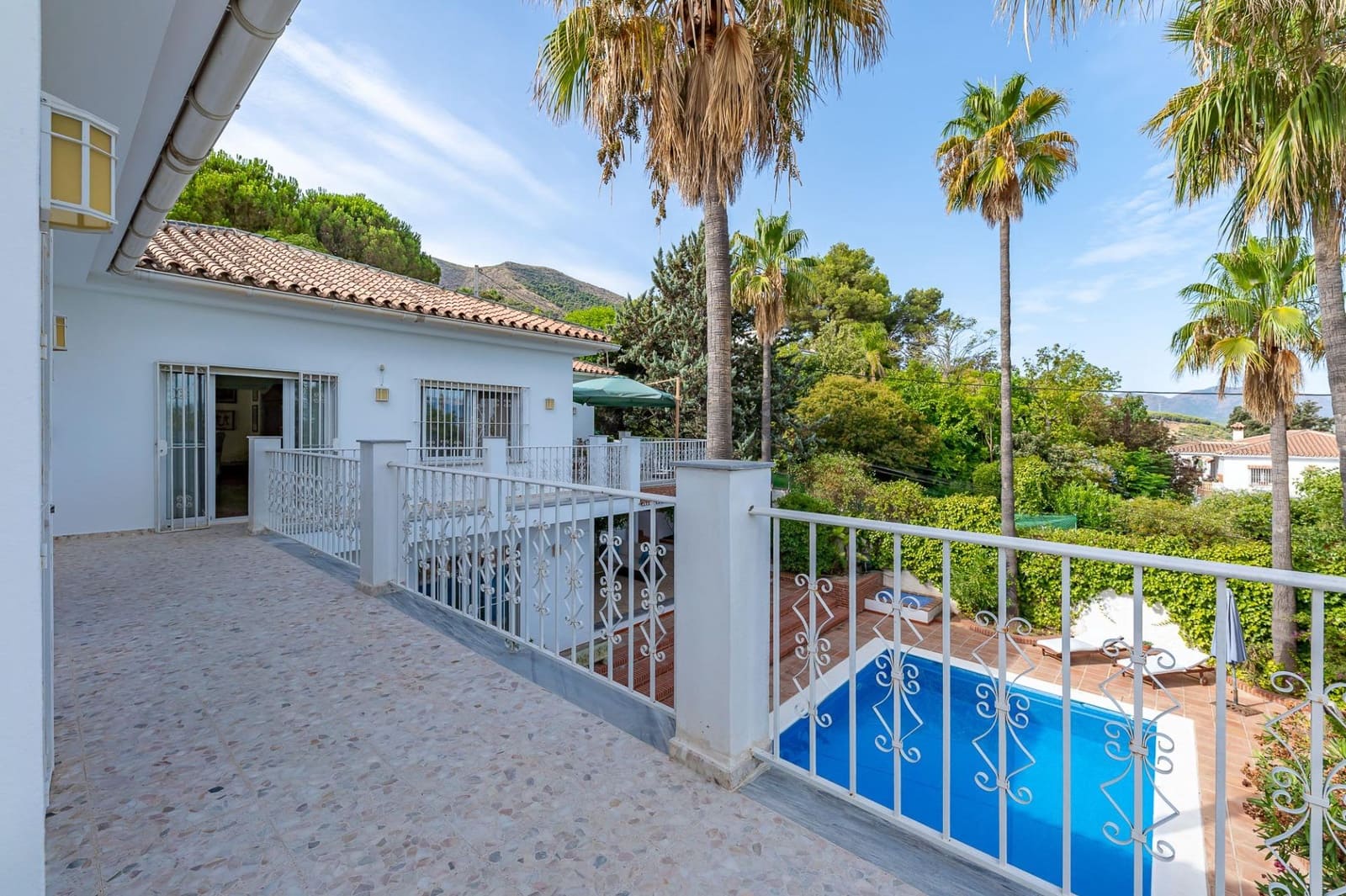 Chalet de 4 habitaciones en Alhaurín el Grande en venta con piscina garaje - 998.000 € (Ref: 10020974)