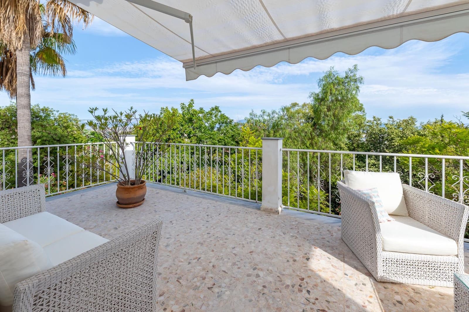 Chalet de 4 habitaciones en Alhaurín el Grande en venta con piscina garaje - 998.000 € (Ref: 10020974)