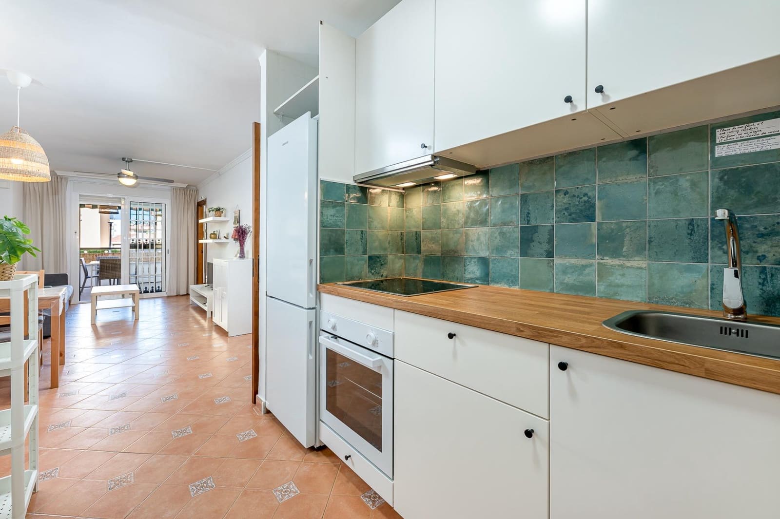 2 soveværelse Lejlighed til salg i Torrequebrada med swimmingpool garage - € 310.000 (Ref: 10037486)