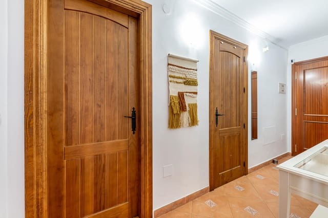 2 makuuhuone Huoneisto myytävänä paikassa Nueva Torrequebrada, Benalmádena mukana uima-altaan 
autotalli - 310 000 € (Ref: 10037486)