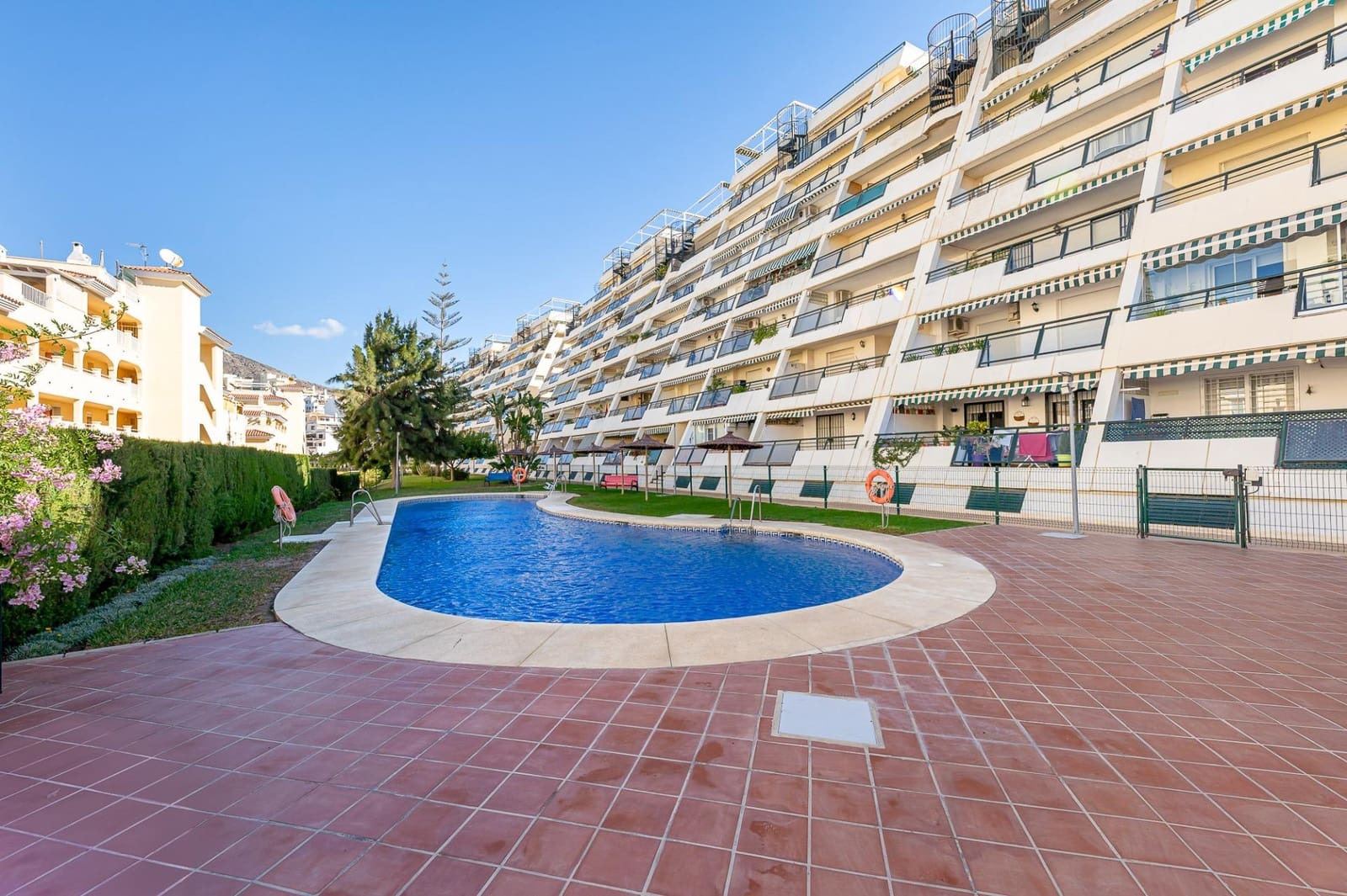 2 soveværelse Lejlighed til salg i Torrequebrada med swimmingpool garage - € 310.000 (Ref: 10037486)