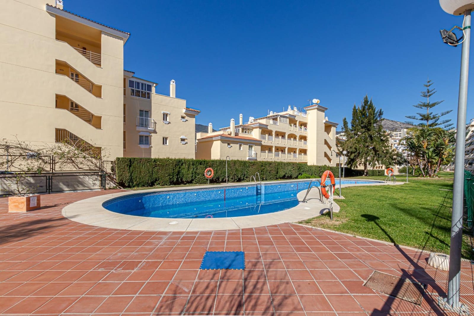 2 soveværelse Lejlighed til salg i Torrequebrada med swimmingpool garage - € 310.000 (Ref: 10037486)