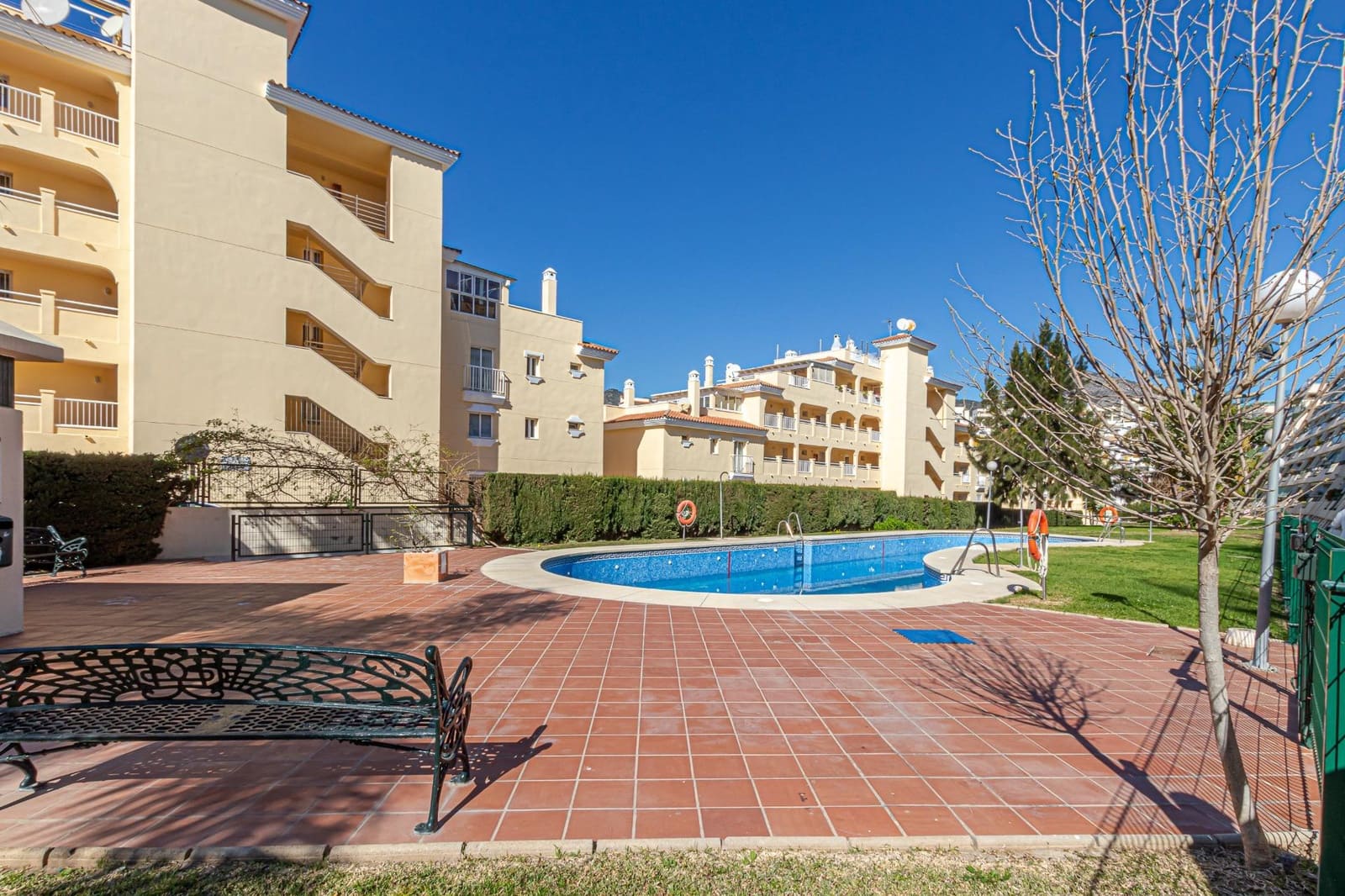 2 soveværelse Lejlighed til salg i Torrequebrada med swimmingpool garage - € 310.000 (Ref: 10037486)