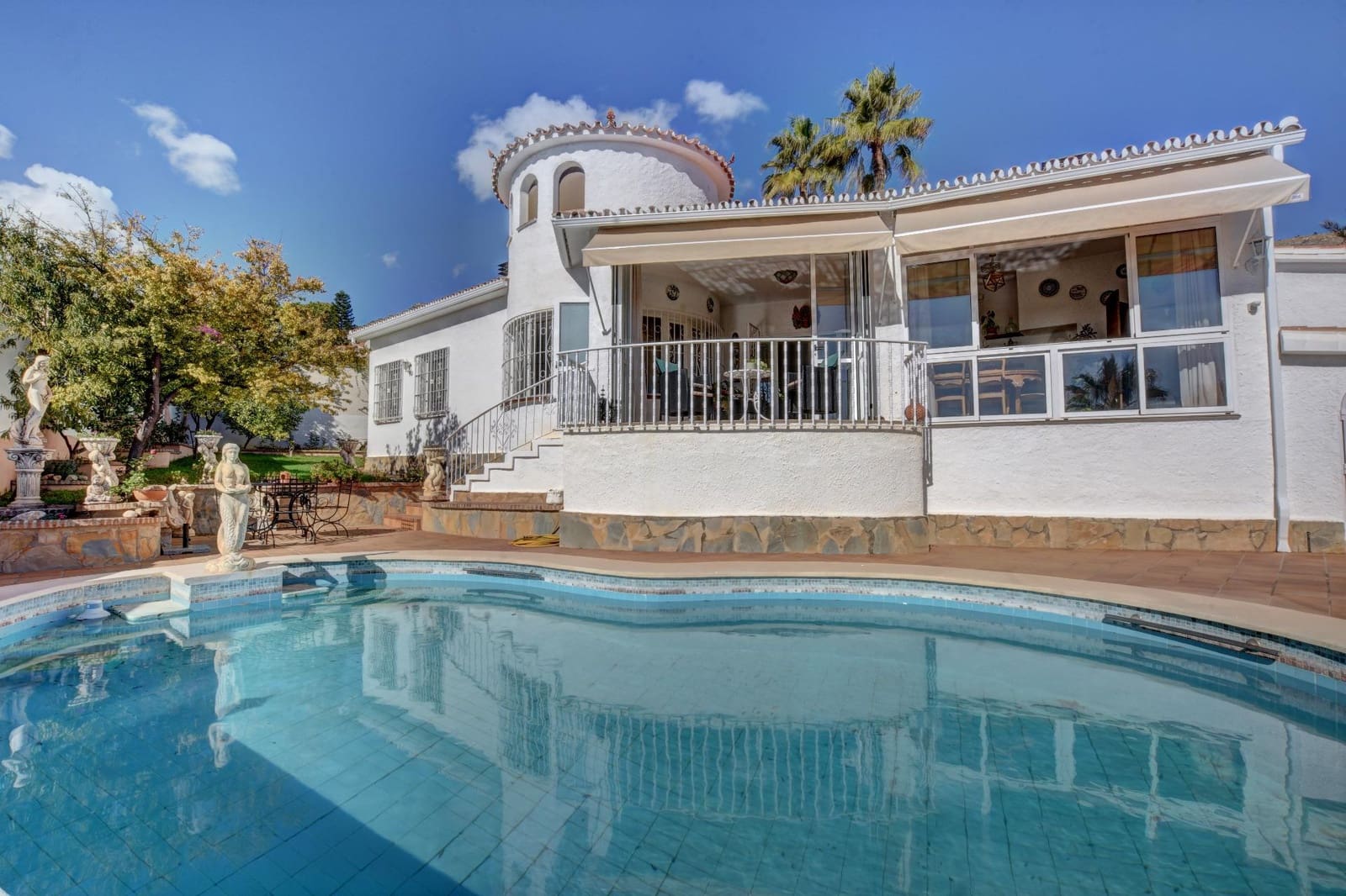4 bedroom Villa for sale in Arroyo de la Miel with pool garage - € 1,159,000 (Ref: 10037487)