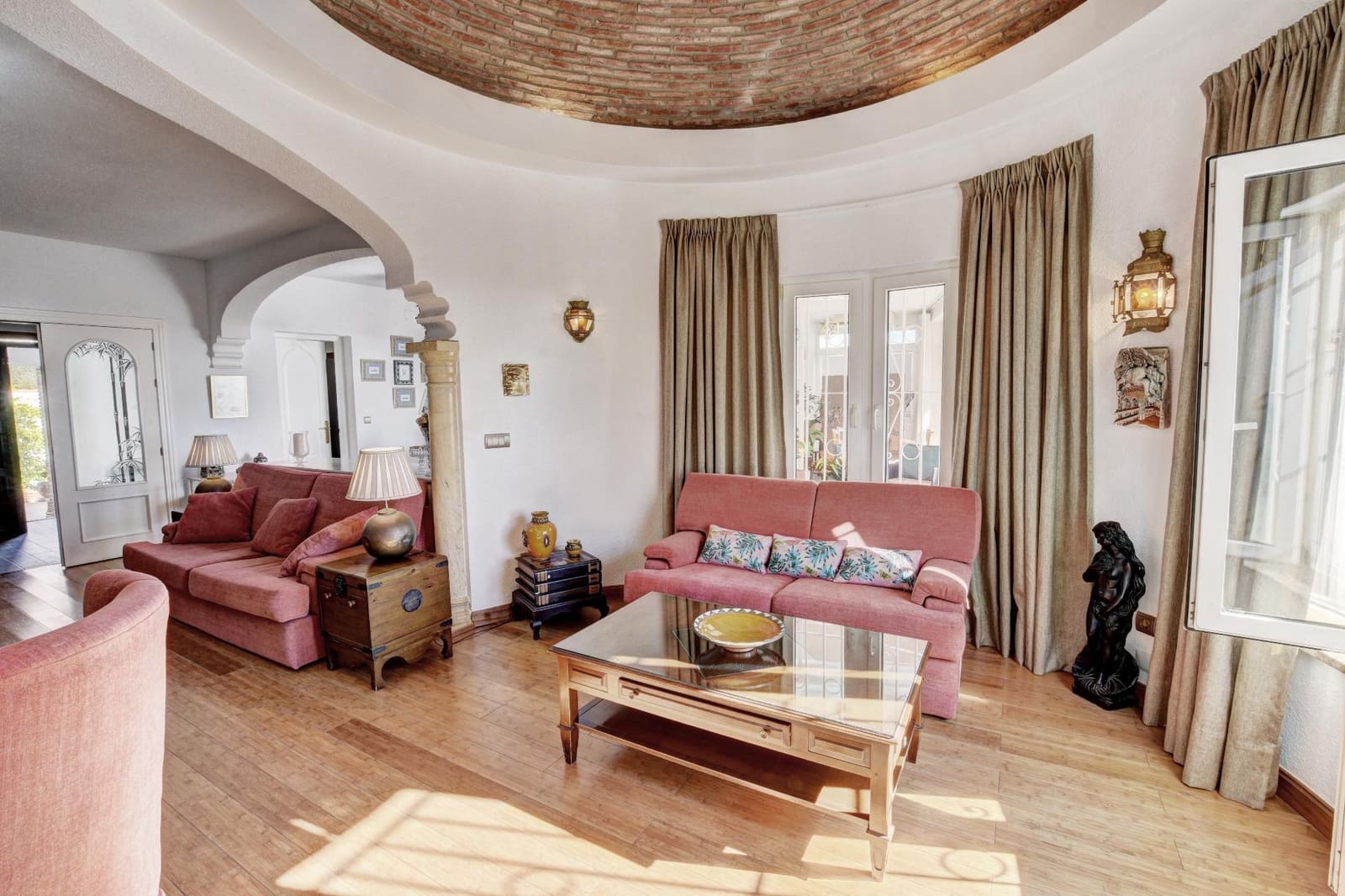 4 bedroom Villa for sale in Arroyo de la Miel with pool garage - € 1,159,000 (Ref: 10037487)