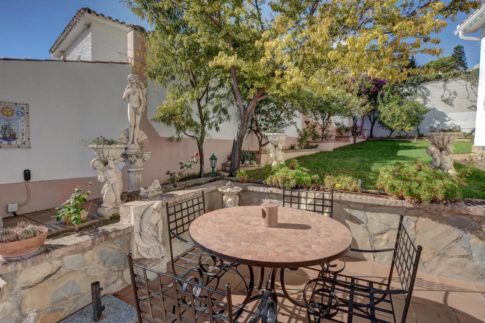 4 bedroom Villa for sale in Arroyo de la Miel with pool garage - € 1,159,000 (Ref: 10037487)