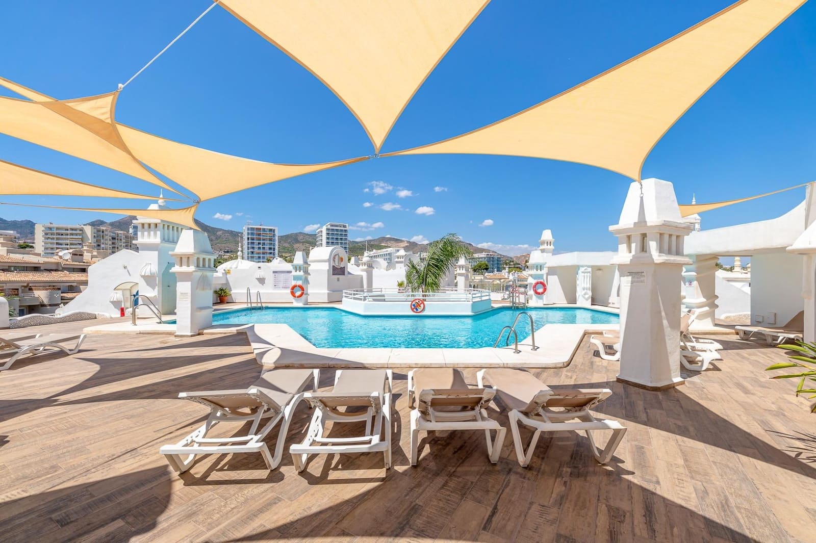 1 soveværelse Lejlighed til salg i Benalmadena med swimmingpool - € 699.000 (Ref: 10168493)