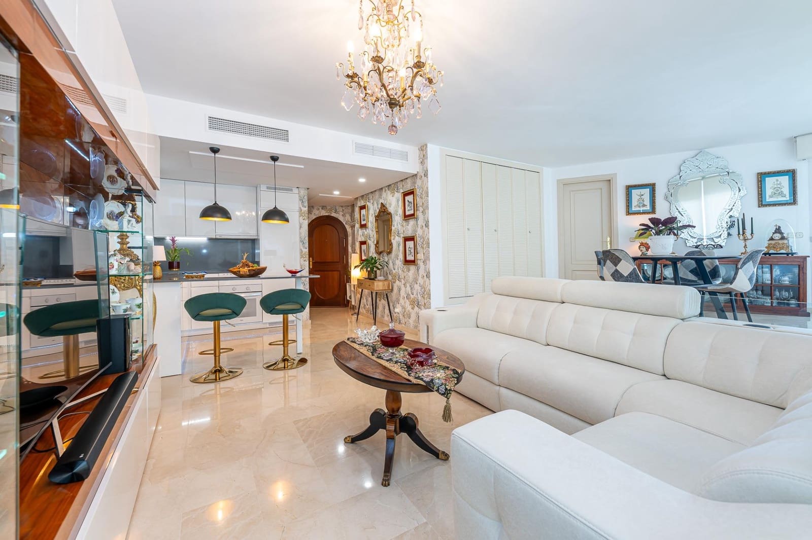 1 soveværelse Lejlighed til salg i Benalmadena med swimmingpool - € 699.000 (Ref: 10168493)