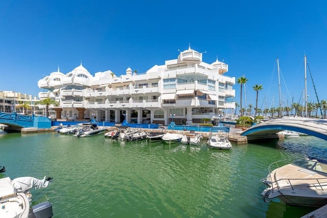 1 soveværelse Lejlighed til salg i Puerto Marina, Benalmádena med swimmingpool - € 699.000 (Ref: 10168493)