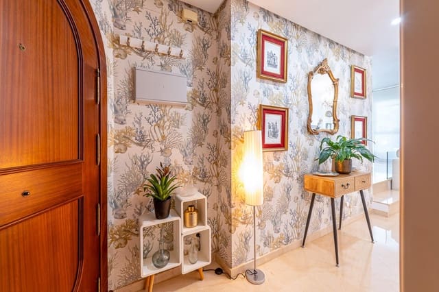 1 soveværelse Lejlighed til salg i Puerto Marina, Benalmádena med swimmingpool - € 699.000 (Ref: 10168493)