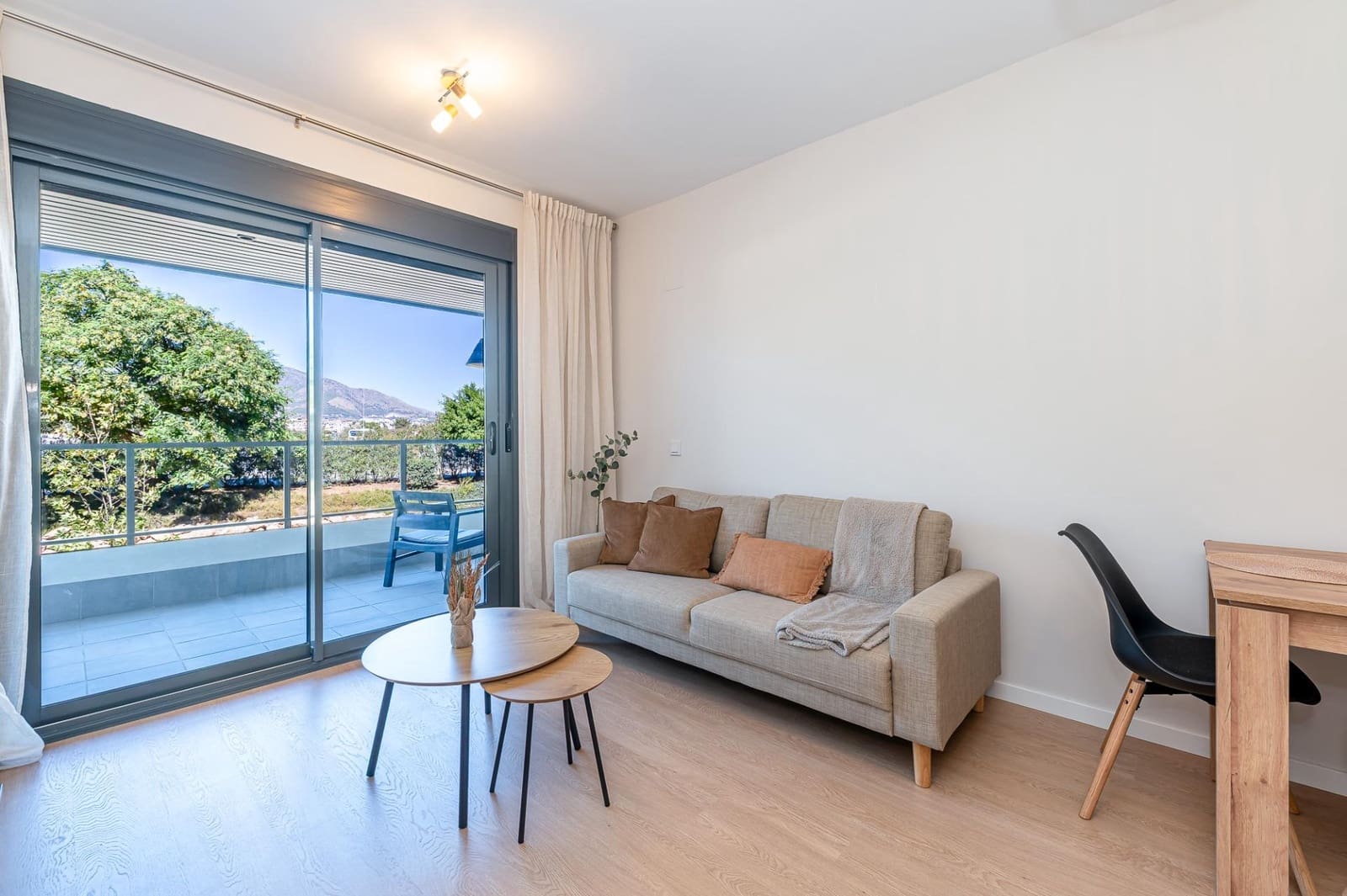 3 quarto Apartamento para arrendar em Mijas com piscina garagem - 1 850 € (Ref: 10177215)