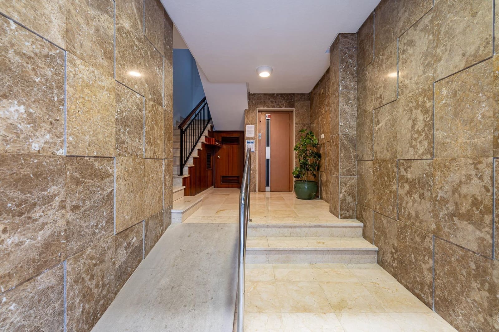 2 Zimmer Apartment zu verkaufen in Fuengirola - 425.000 € (Ref: 10180671)