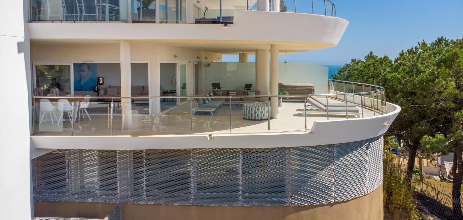 3 bedroom Apartment for sale in Benalmadena with pool garage - € 899,000 (Ref: 9699163)